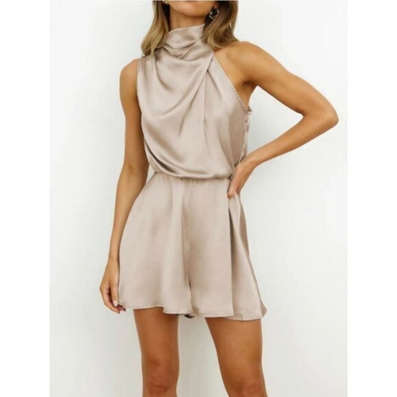 NWT Commense Elegant Beige Sleeveless Romper L - Picture 1 of 16
